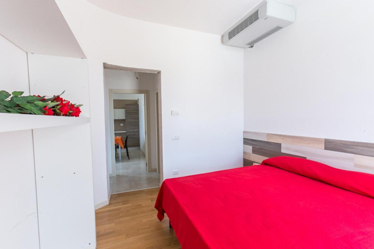 Boomerang Residence Torre Colimena Bagian luar foto