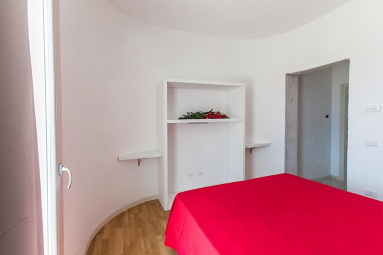 Boomerang Residence Torre Colimena Bagian luar foto
